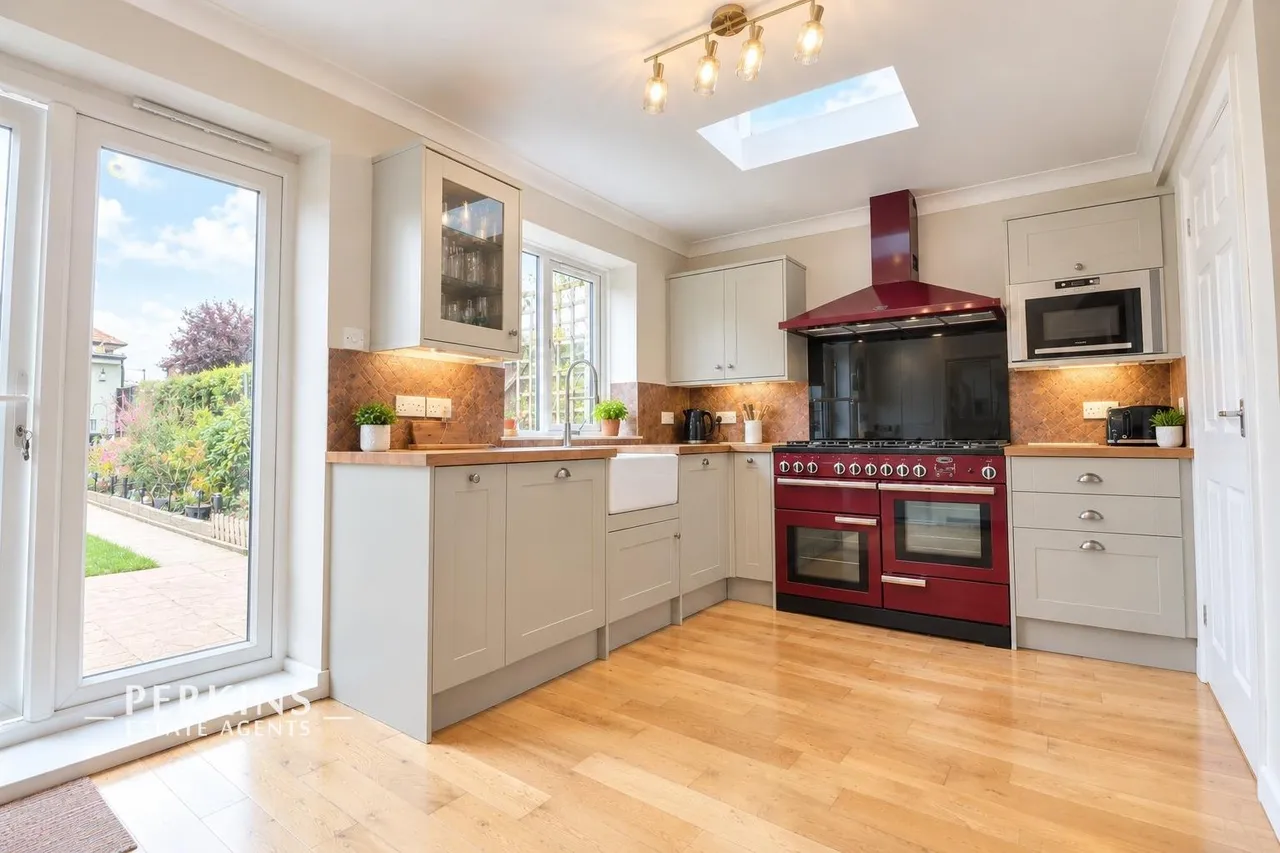 Avon Road, Greenford, UB6, photo 2
