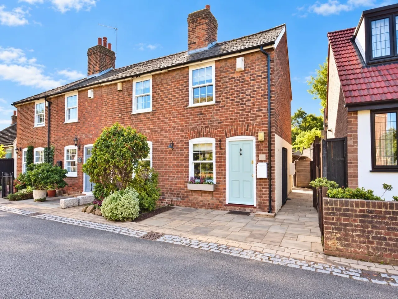 2 bed character property for sale, Dutts Cottages, West Malling, ME19
