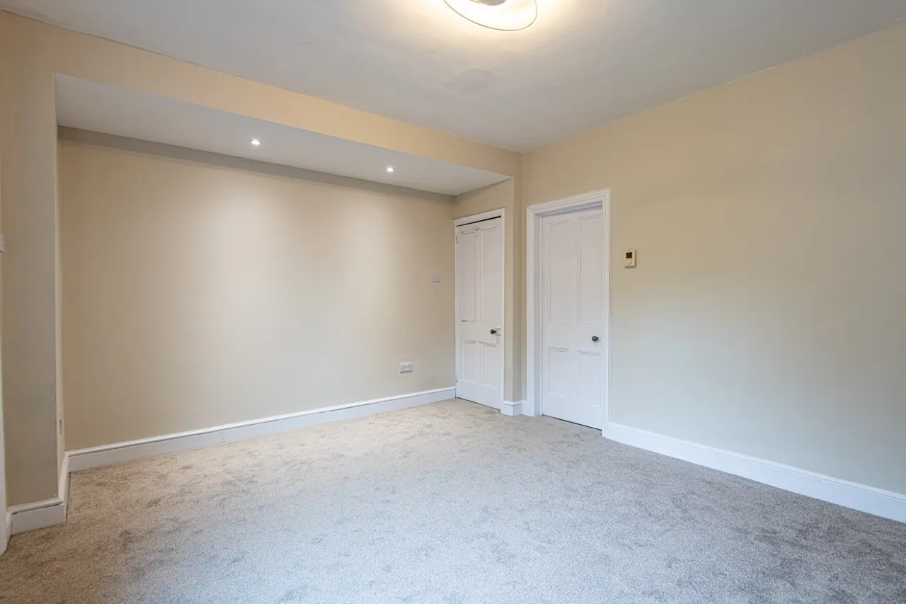 Holyhead Road, Oakengates, TF2, photo 6
