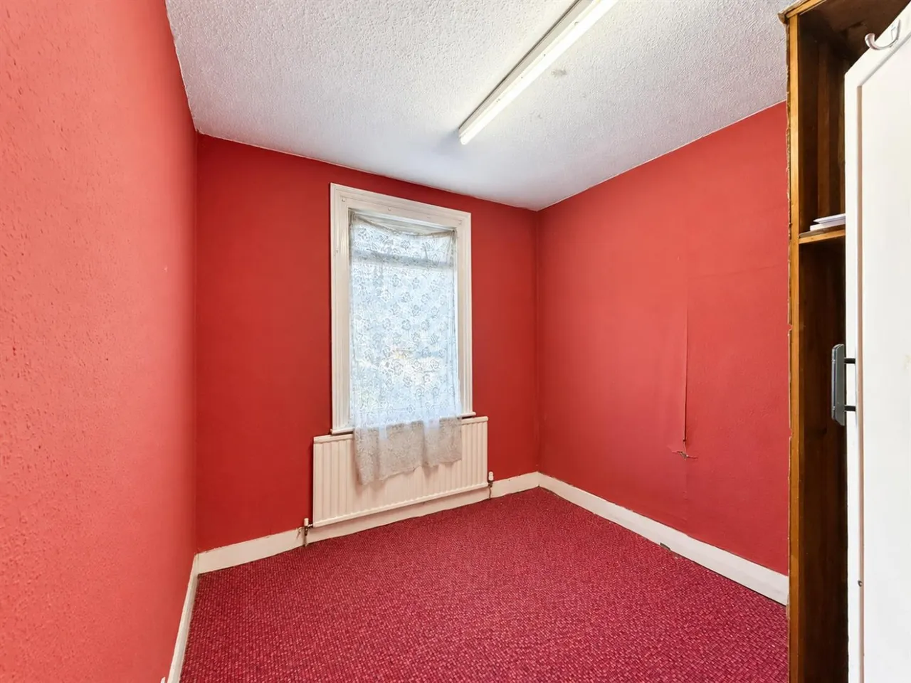 Semi-Detached For SaleUpton Road, Hounslow, TW3, photo 8