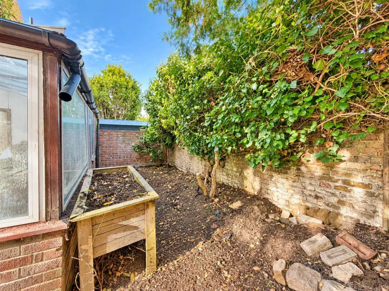 Semi-Detached For SaleUpton Road, Hounslow, TW3, photo 11