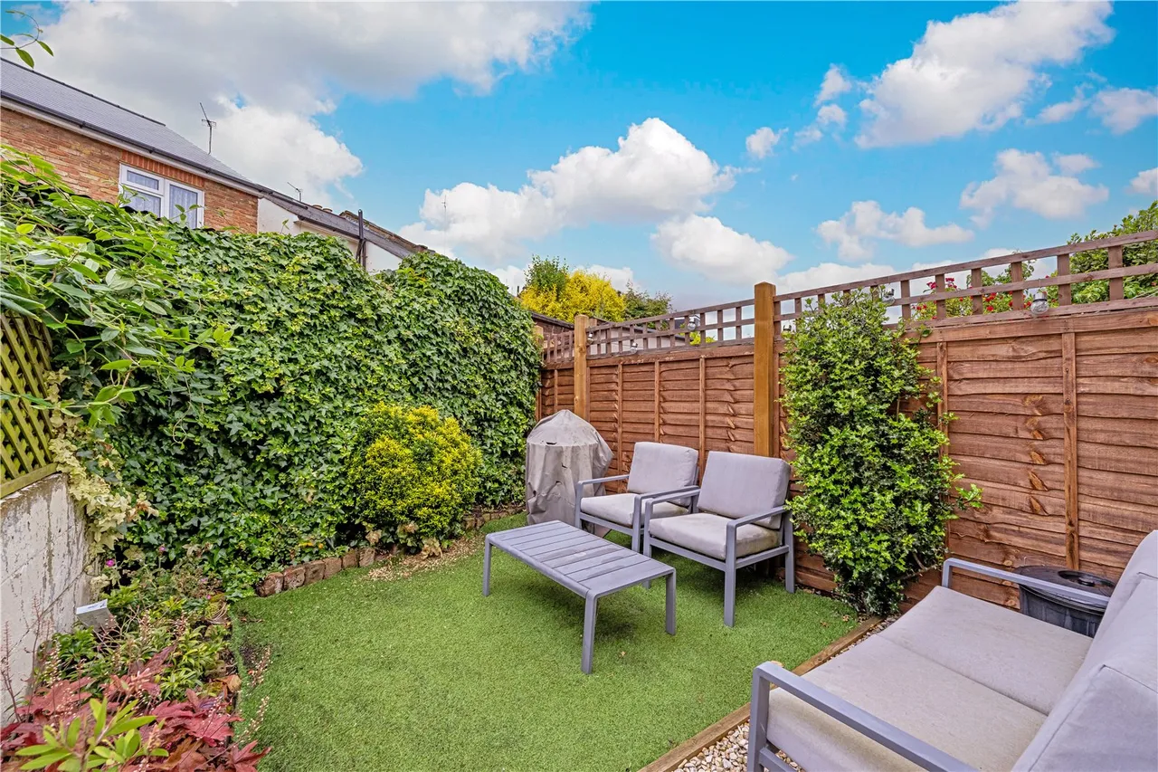 Marsh Farm Road, Twickenham, TW2 6SH, photo 9