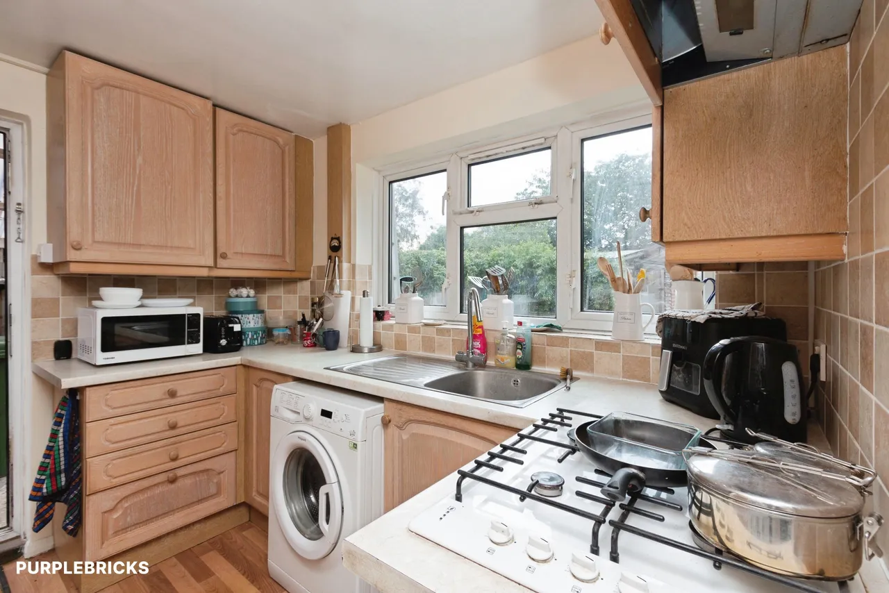 Little Heath Road, Woking, GU24, photo 16