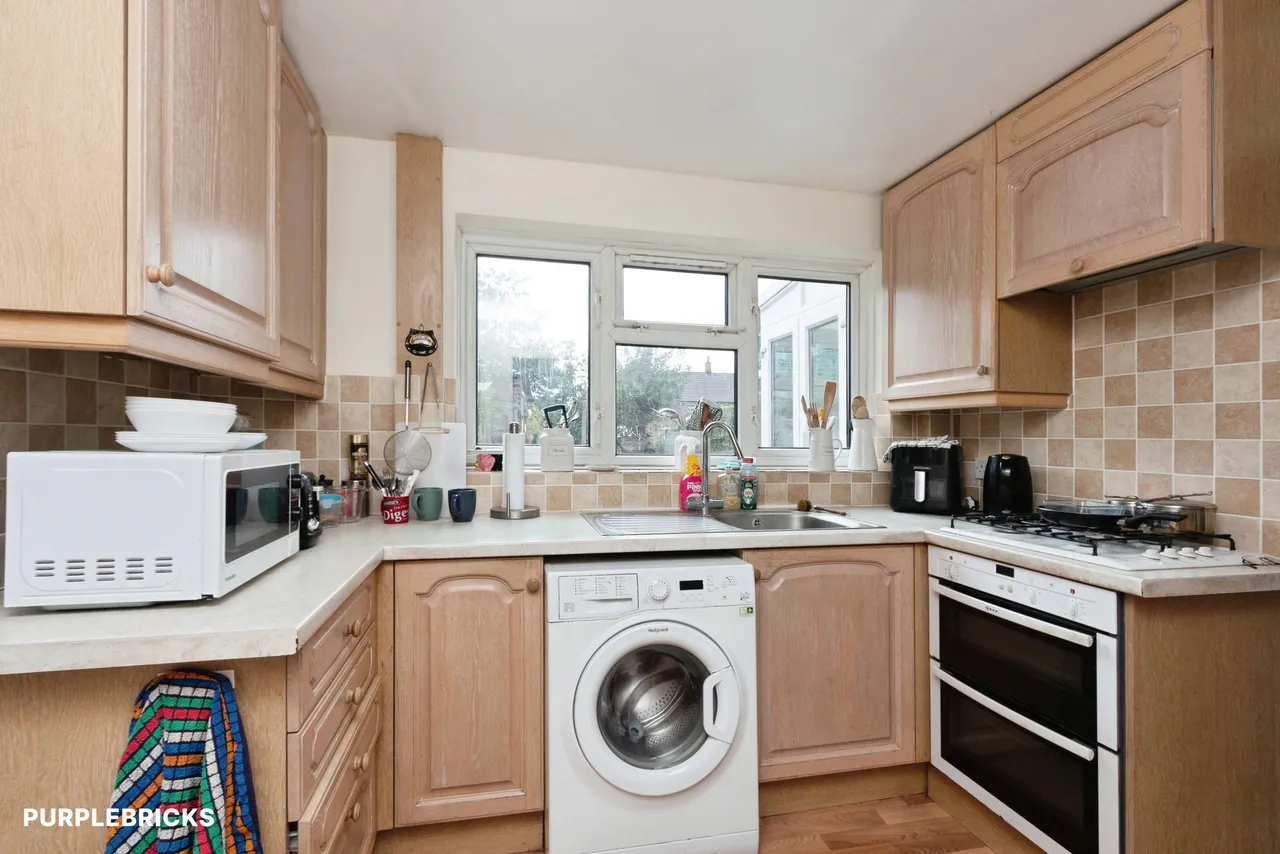 Little Heath Road, Woking, GU24, photo 15
