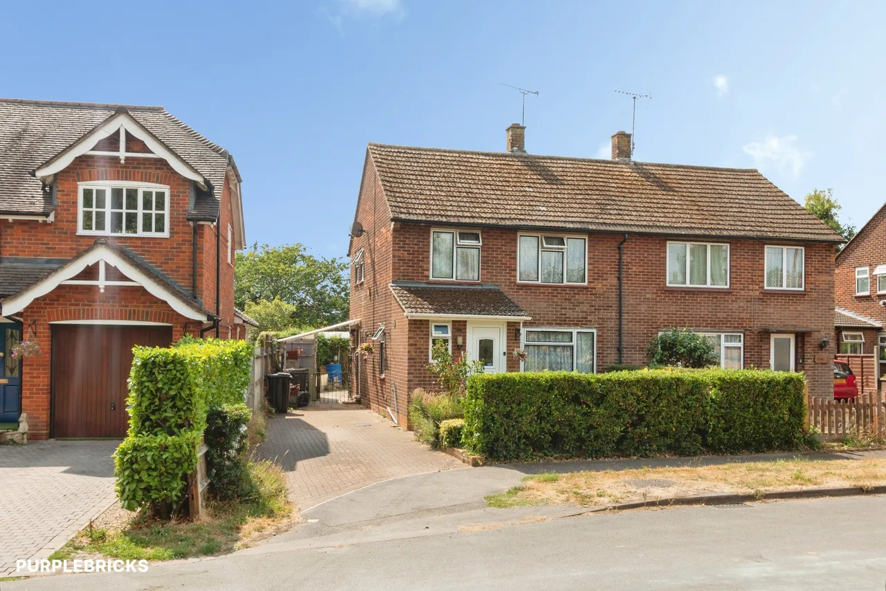 Little Heath Road, Woking, GU24, photo 2