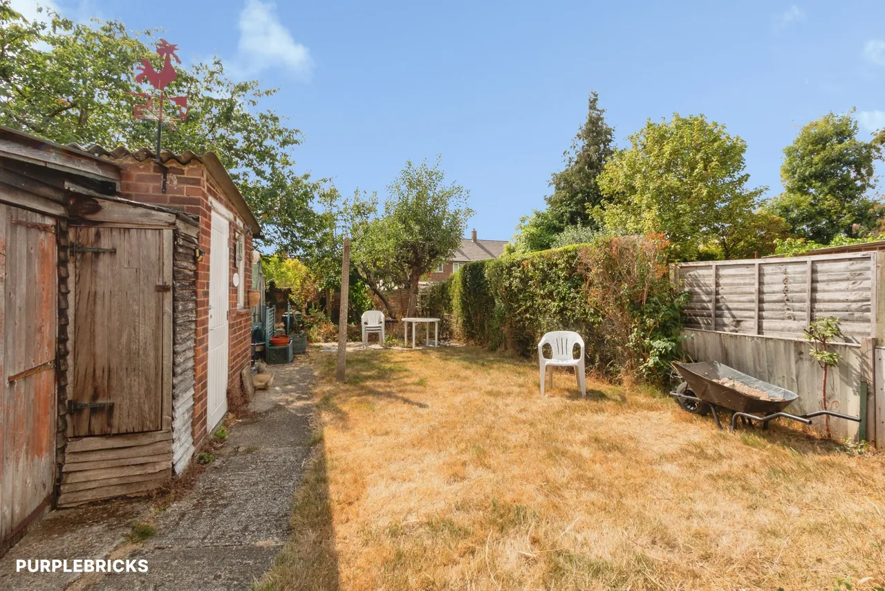 Little Heath Road, Woking, GU24, photo 28