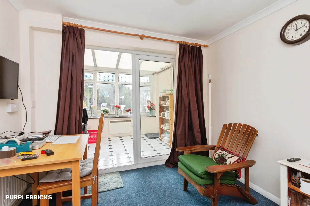 Little Heath Road, Woking, GU24, photo 12
