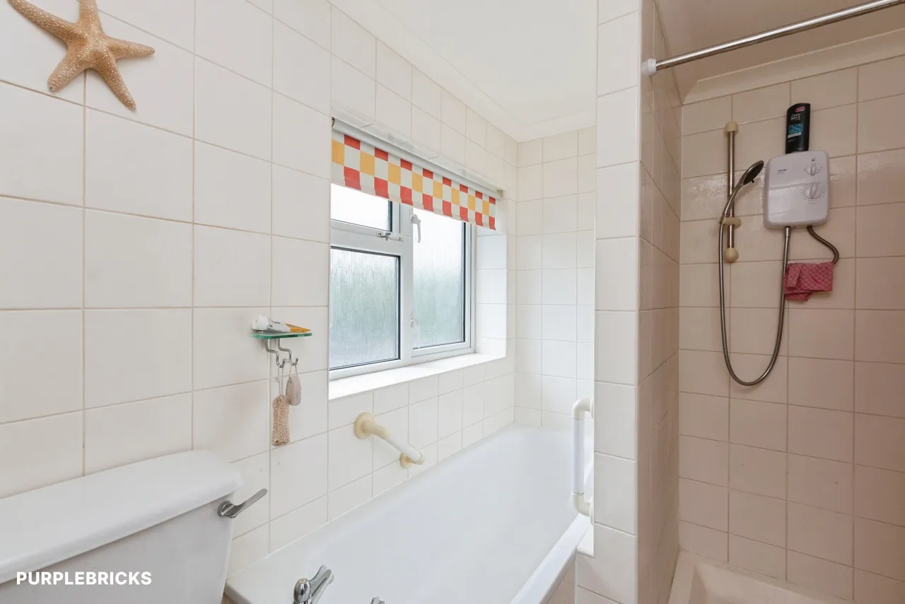 Little Heath Road, Woking, GU24, photo 7