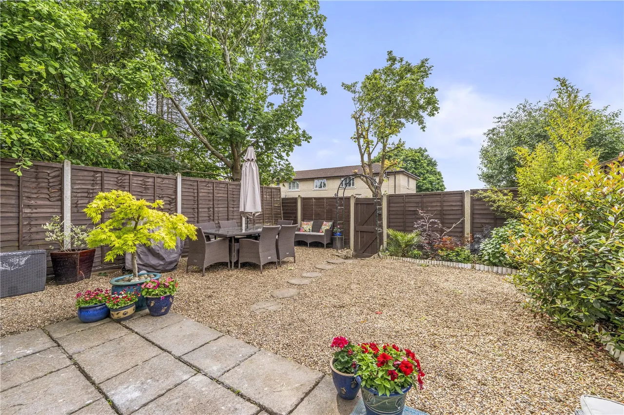 Victors Drive, Hampton, TW12 3PJ, photo 9