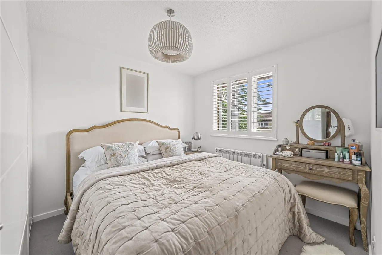 Victors Drive, Hampton, TW12 3PJ, photo 4