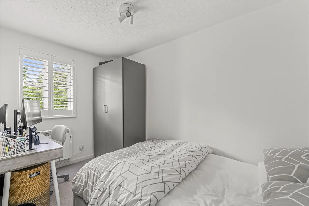 Victors Drive, Hampton, TW12 3PJ, photo 5