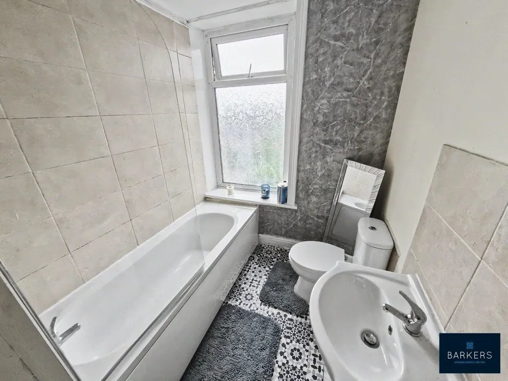Pearl Street, Batley WF17 8HW, photo 4