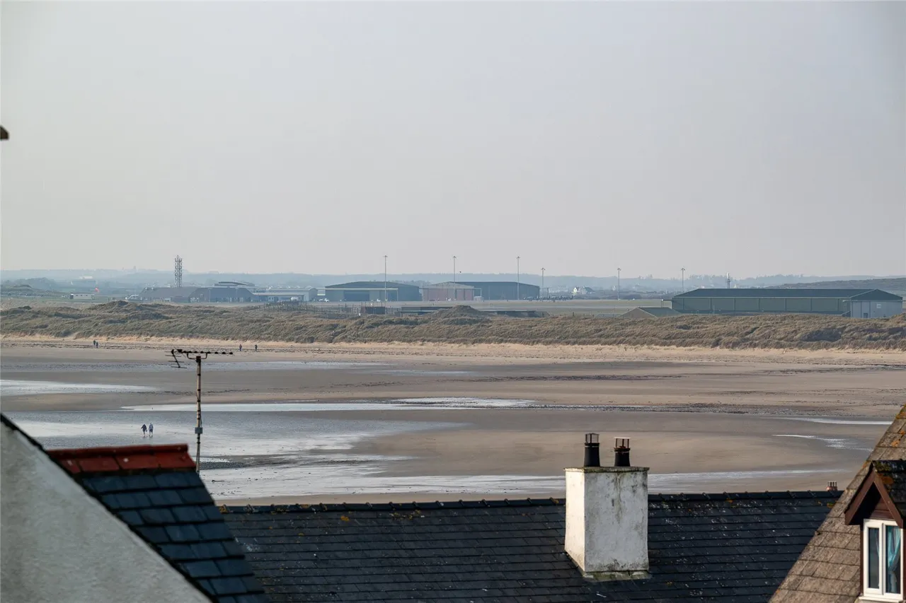 High Street, Rhosneigr, LL64, photo 24