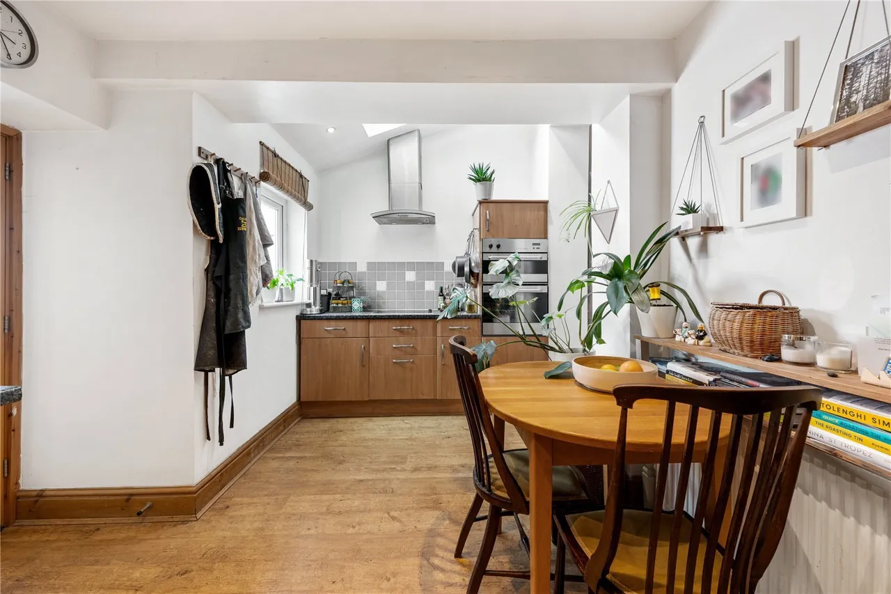 High Street, Rhosneigr, LL64, photo 8