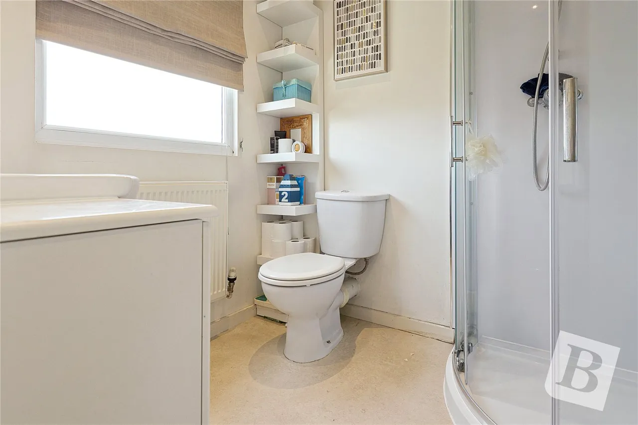 Albany Road, Chadwell Heath, RM6, photo 9