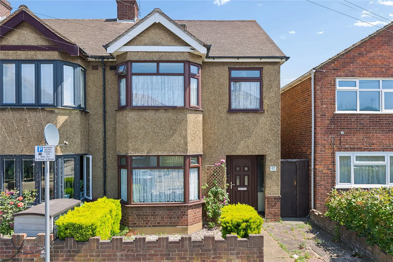 Albany Road, Chadwell Heath, RM6, photo 2