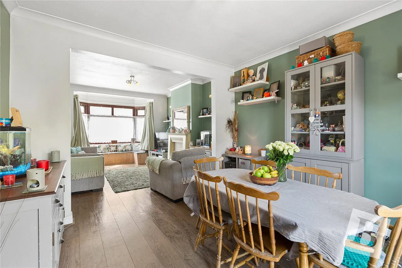 Albany Road, Chadwell Heath, RM6, photo 4