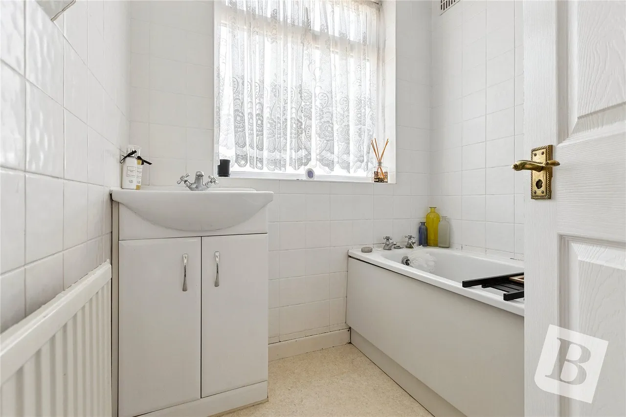 Albany Road, Chadwell Heath, RM6, photo 12