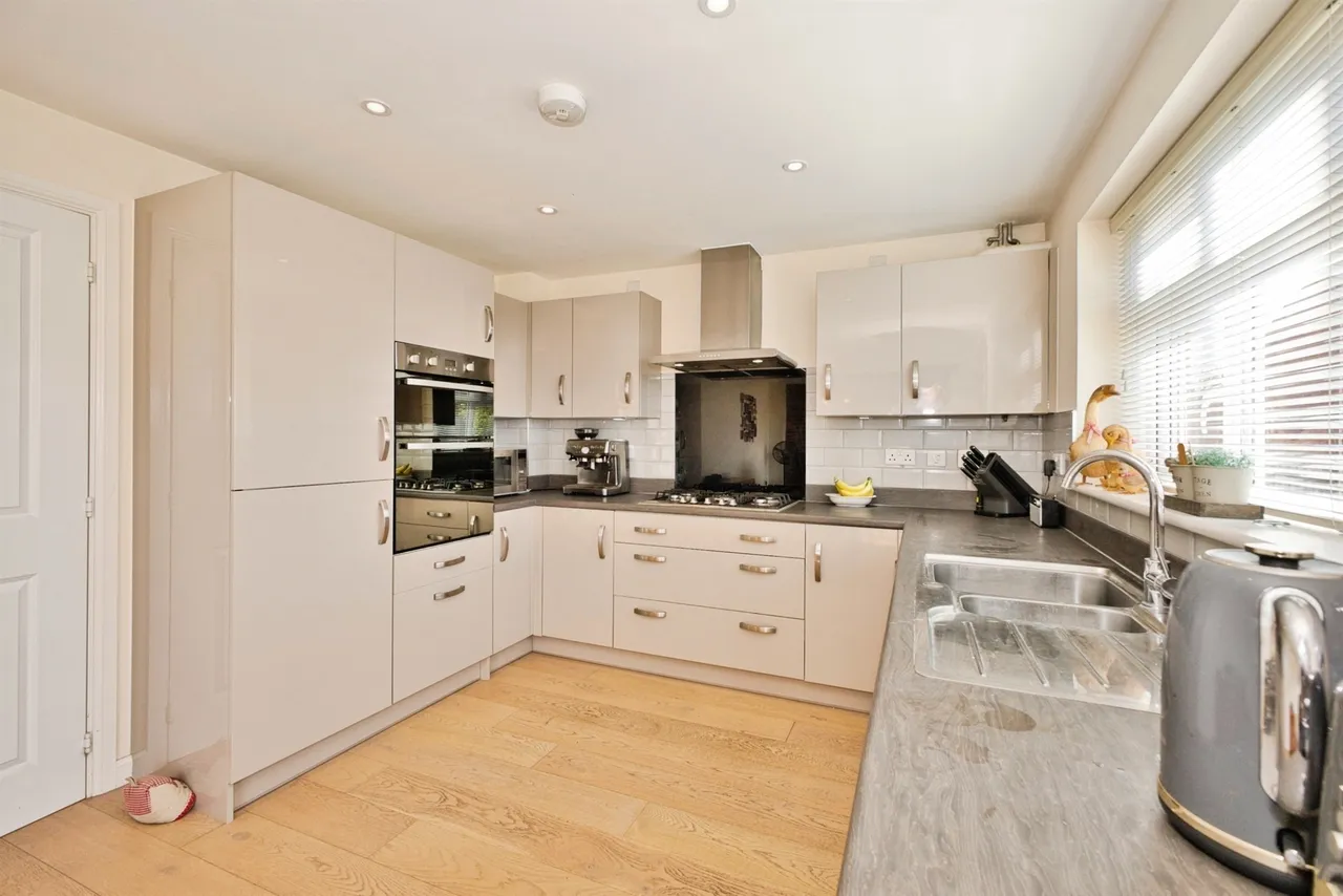 Crocker Way, Wincanton, BA9, photo 8