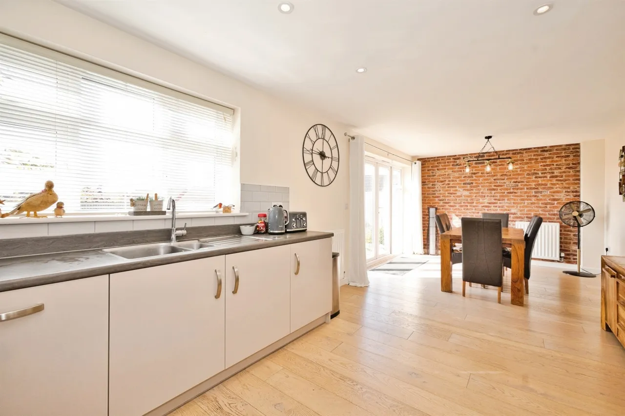 Crocker Way, Wincanton, BA9, photo 6