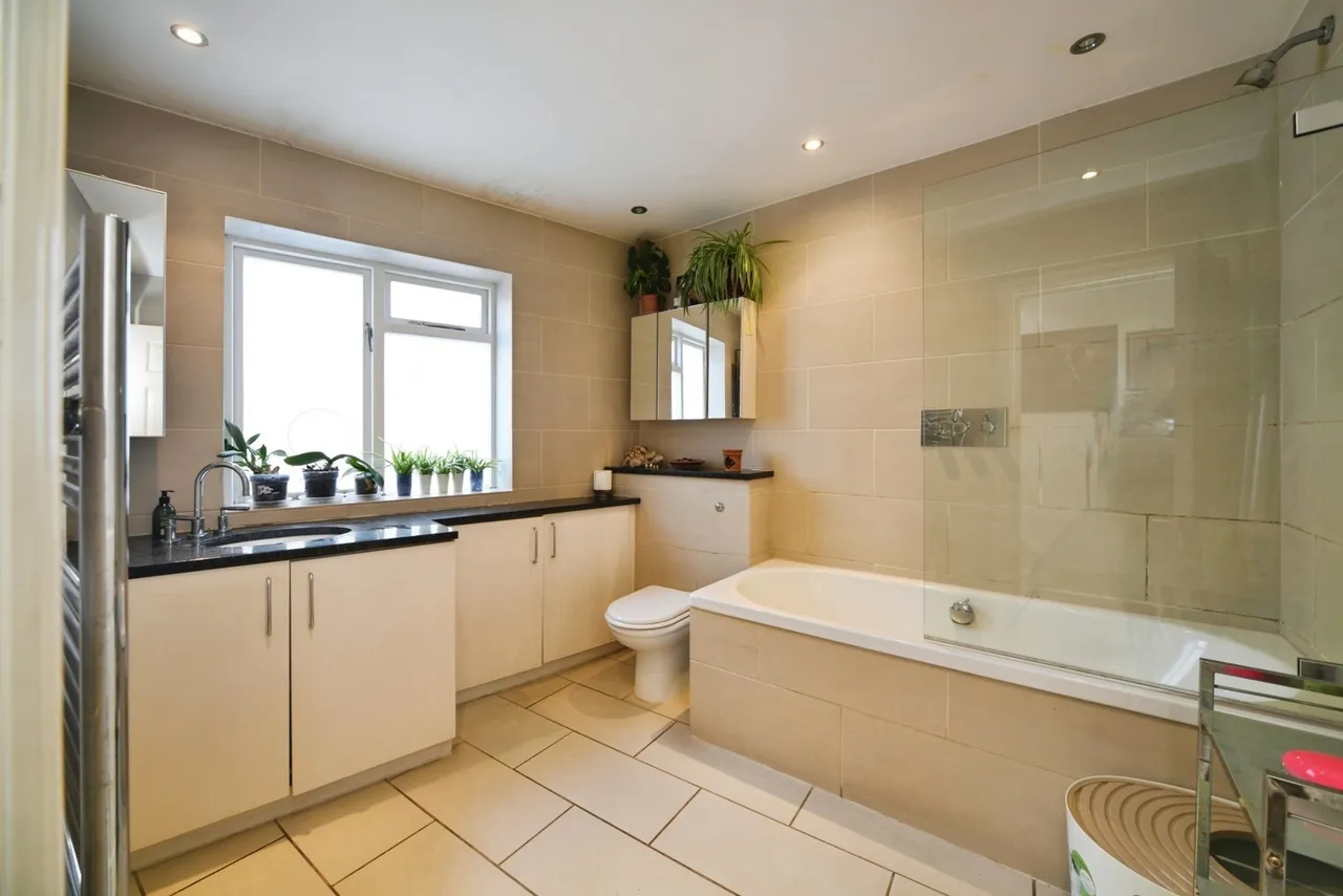 Bow Common Lane, Bow, E3, photo 19