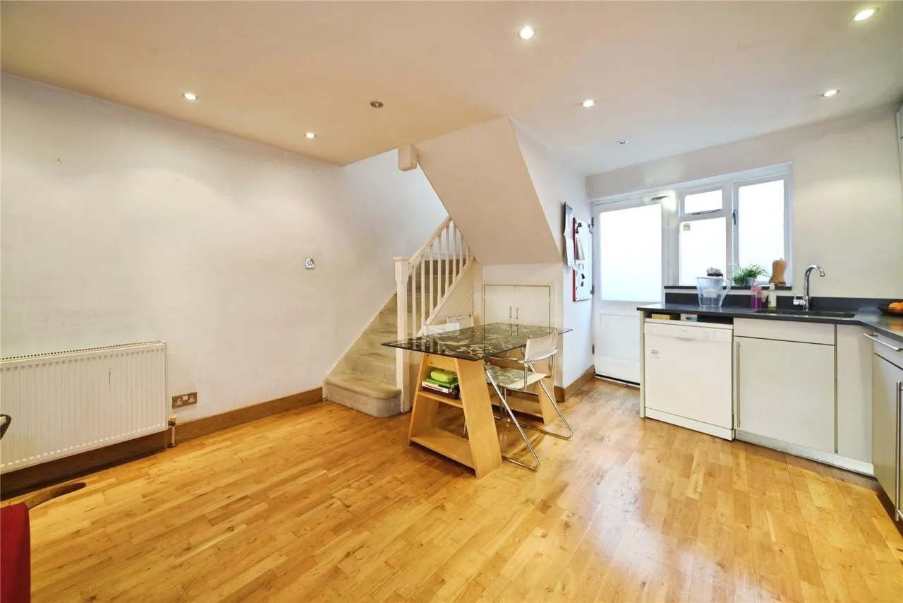Bow Common Lane, Bow, E3, photo 22