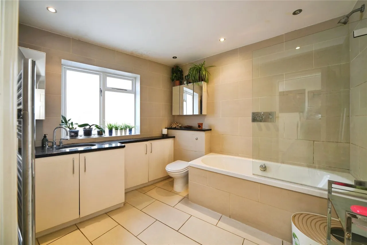 Bow Common Lane, Bow, E3, photo 13