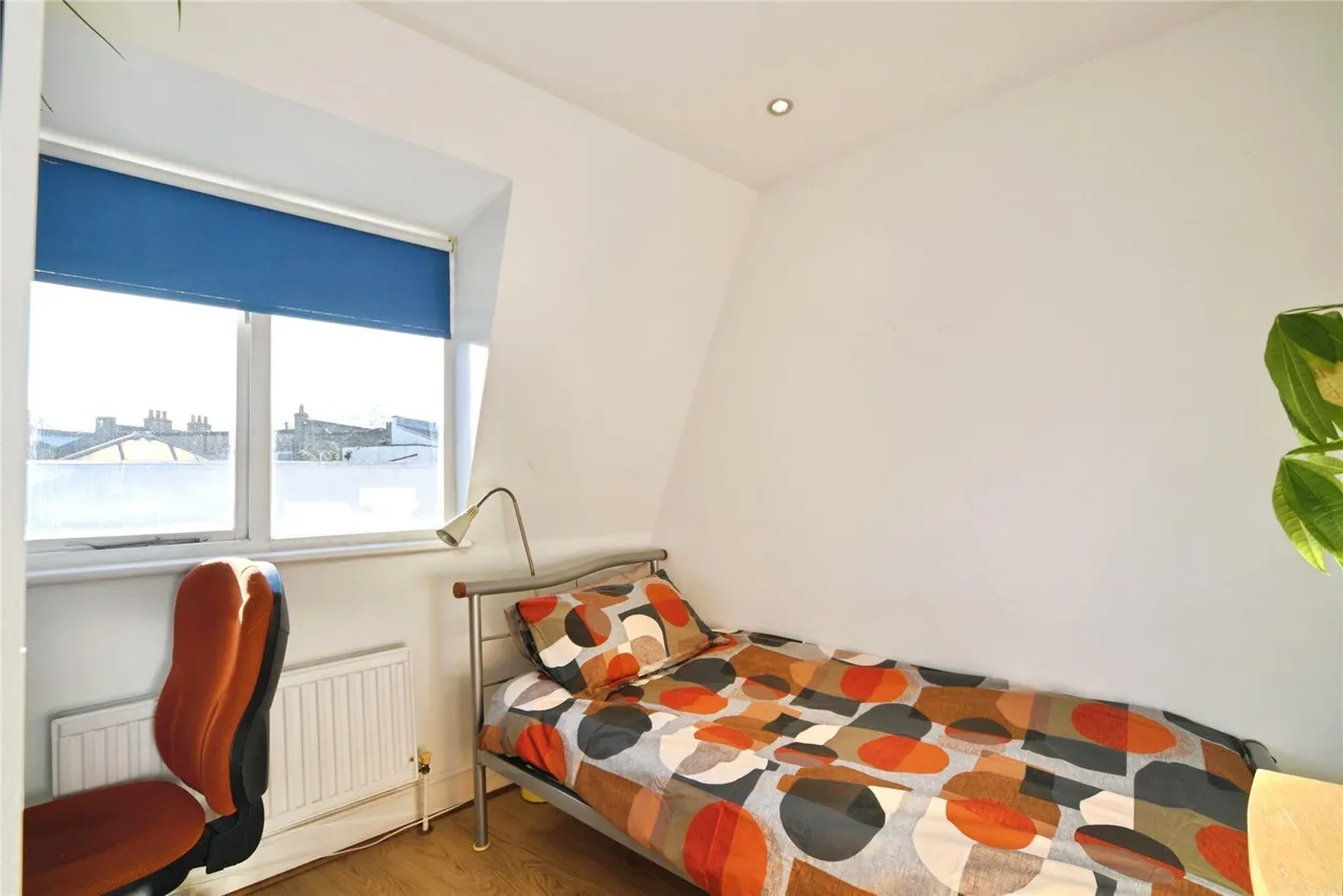 Bow Common Lane, Bow, E3, photo 14