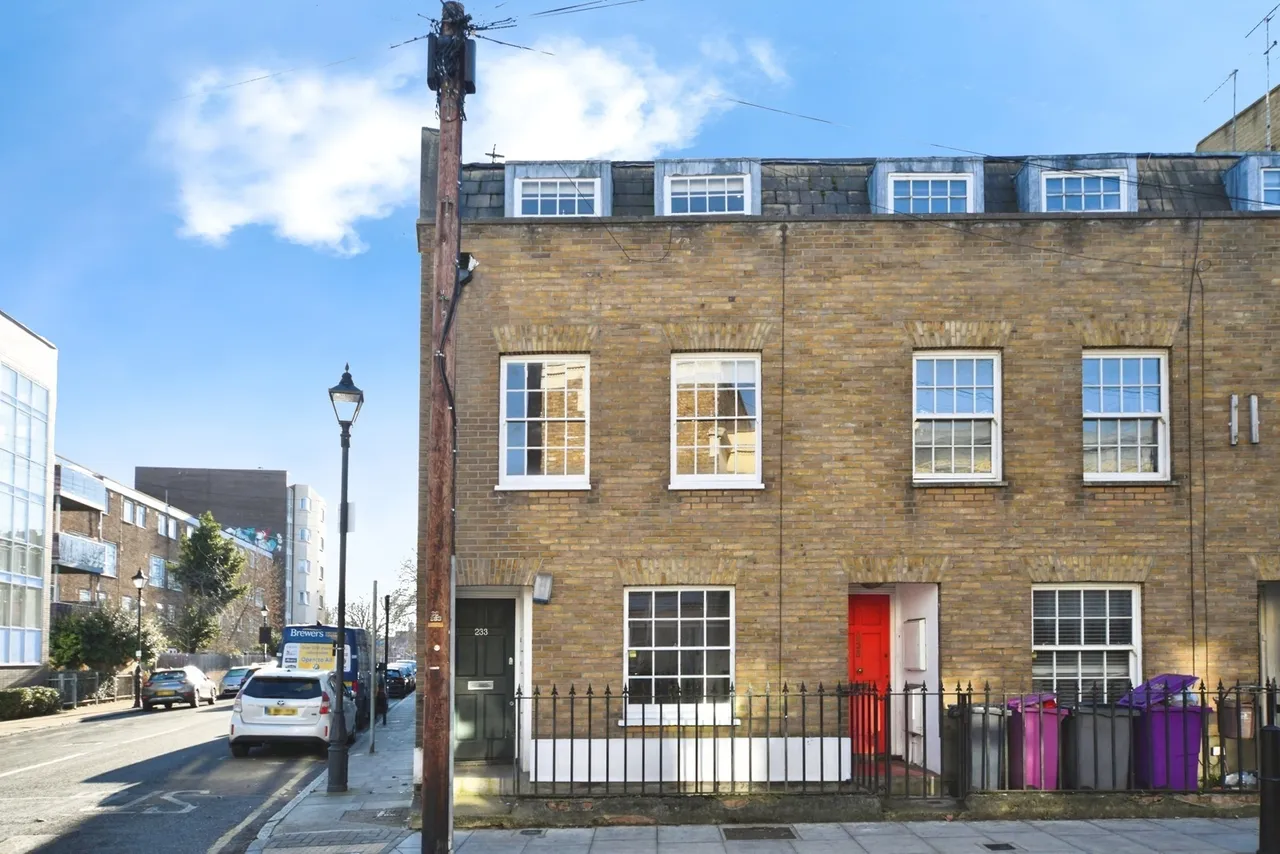 Bow Common Lane, Bow, E3, photo 2