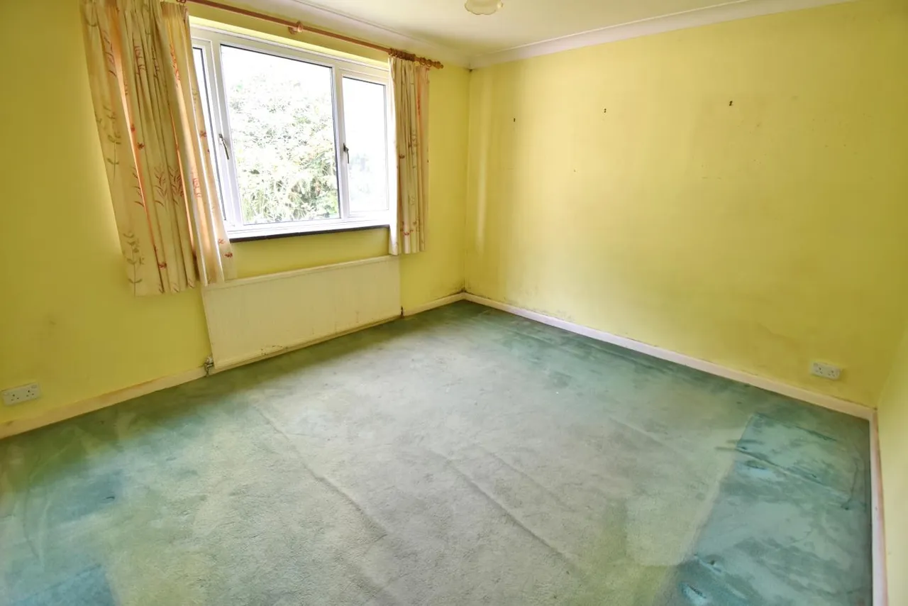 Melbury Close, BH22, photo 8