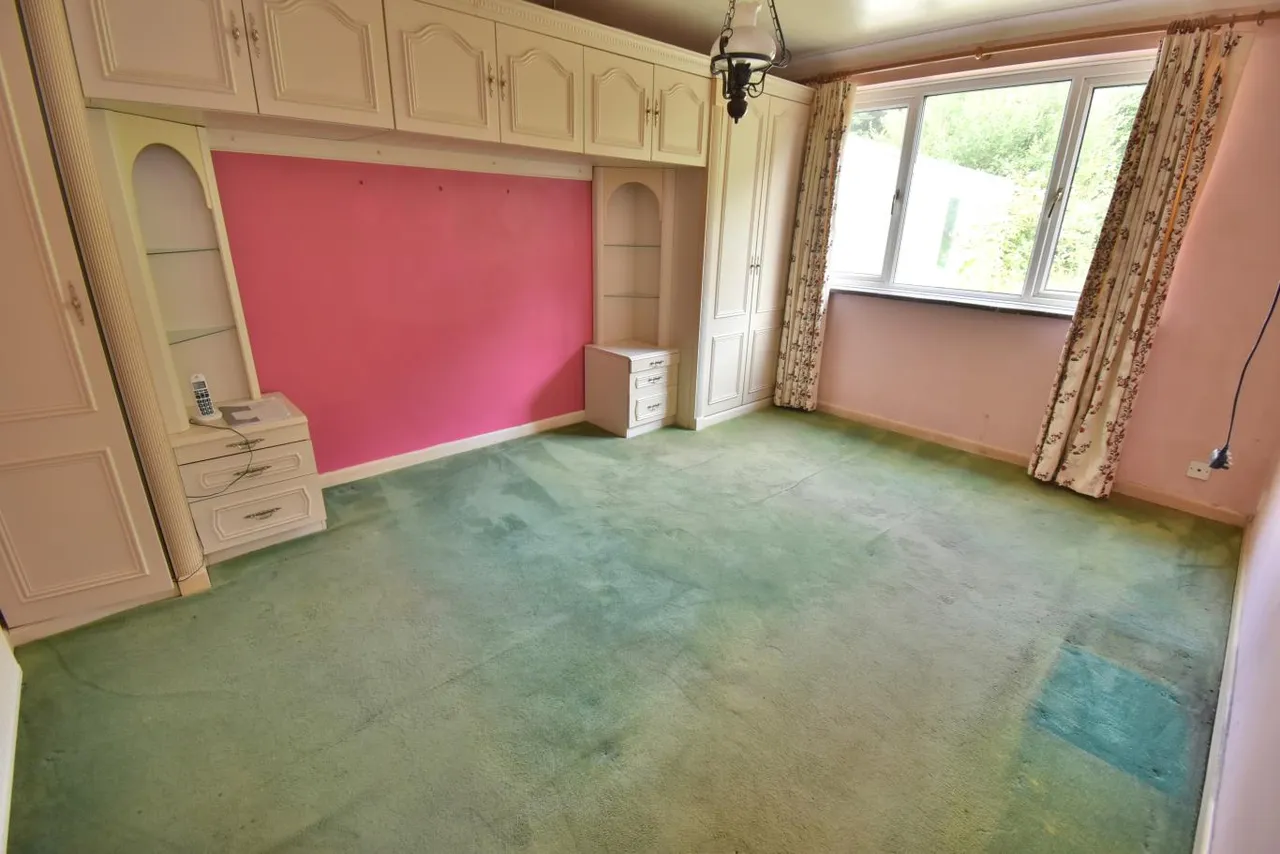 Melbury Close, BH22, photo 7