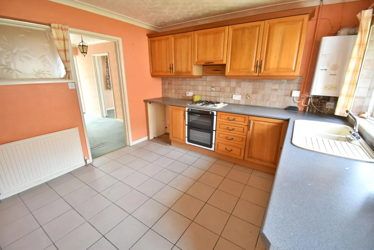 Melbury Close, BH22, photo 4