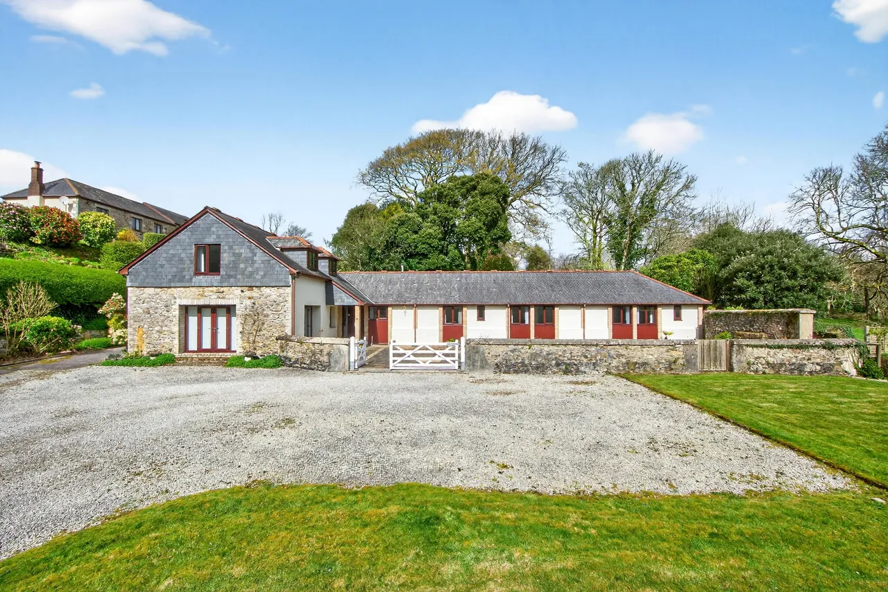 Tregullow, TR16, photo 18