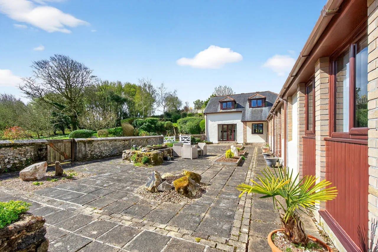 Tregullow, TR16, photo 19