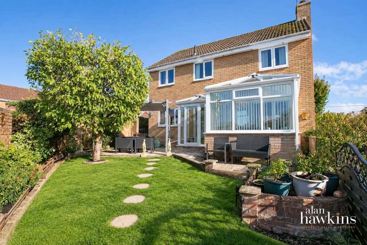 Westbury Park, Royal Wootton Bassett, photo 2
