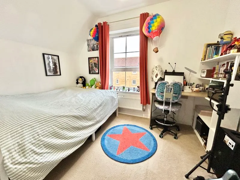 Design Drive, Dunstable LU6 1FS, photo 9