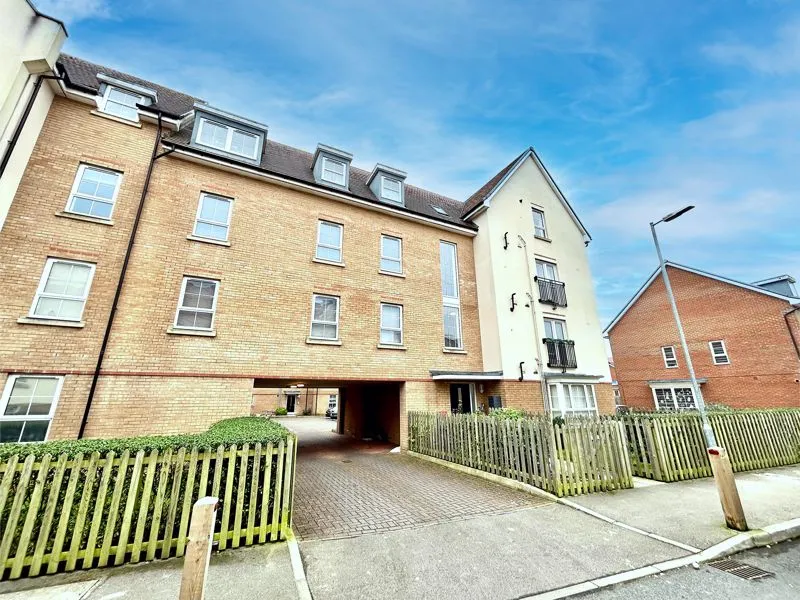 Design Drive, Dunstable LU6 1FS, photo 12