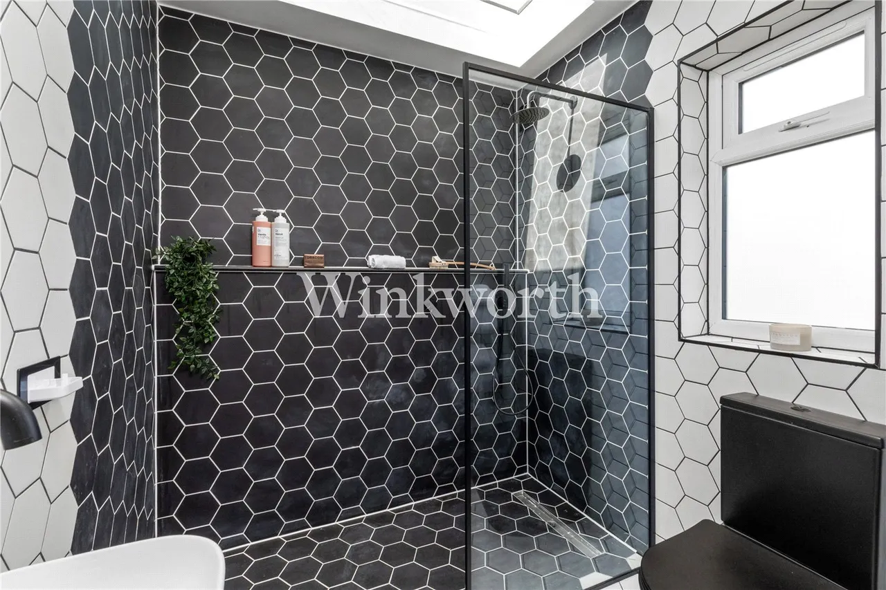 Downhills Park Road, London, N17, photo 26