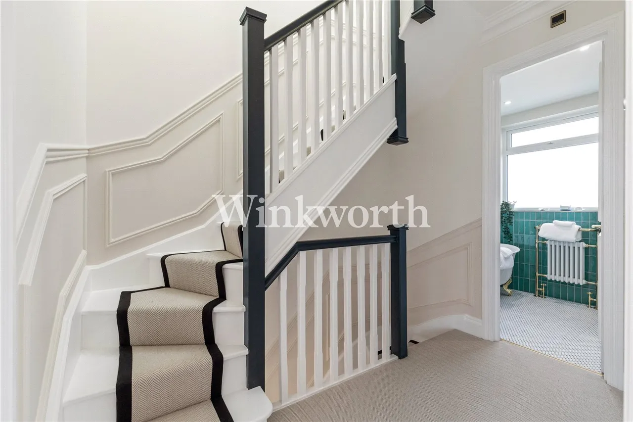Downhills Park Road, London, N17, photo 29