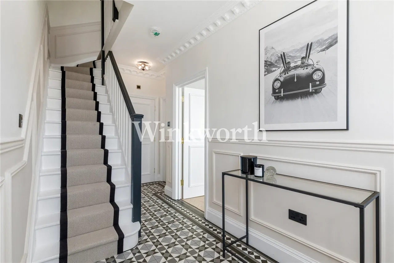 Downhills Park Road, London, N17, photo 19