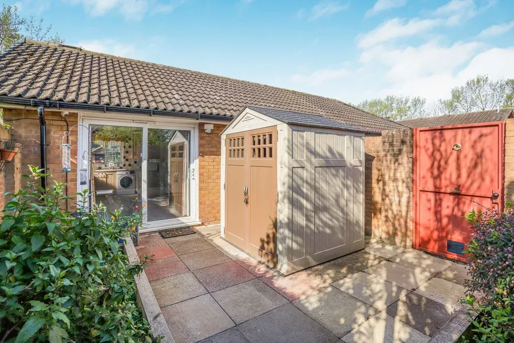 Arlott Crescent, Oldbrook, Milton Keynes, Buckinghamshire, MK6 2QT, photo 4