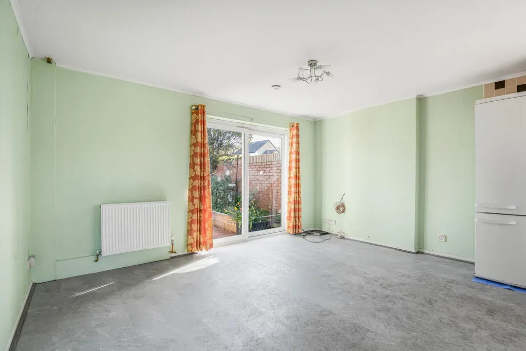 Arlott Crescent, Oldbrook, Milton Keynes, Buckinghamshire, MK6 2QT, photo 2