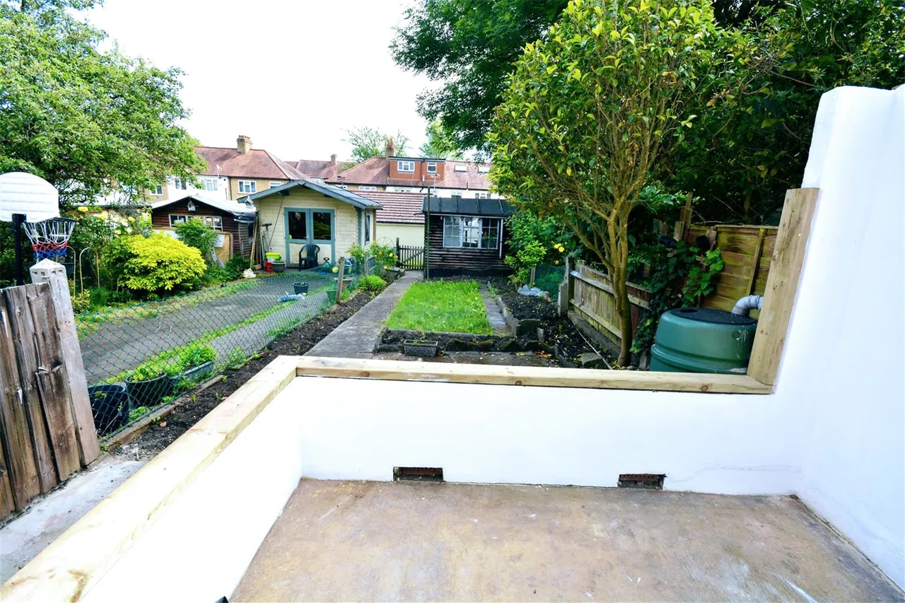 Malden Road, Cheam, Sutton, Surrey, SM3 8QZ, photo 9