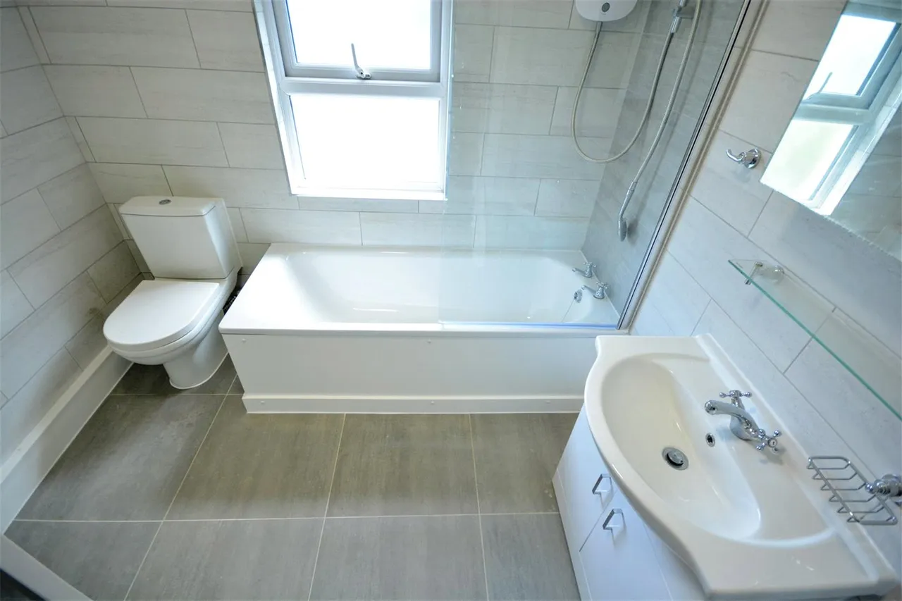 Malden Road, Cheam, Sutton, Surrey, SM3 8QZ, photo 5