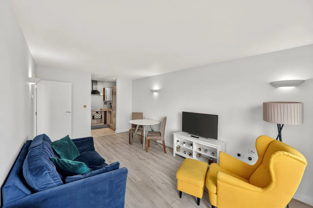 Blackwall Way, London, E14, photo 9