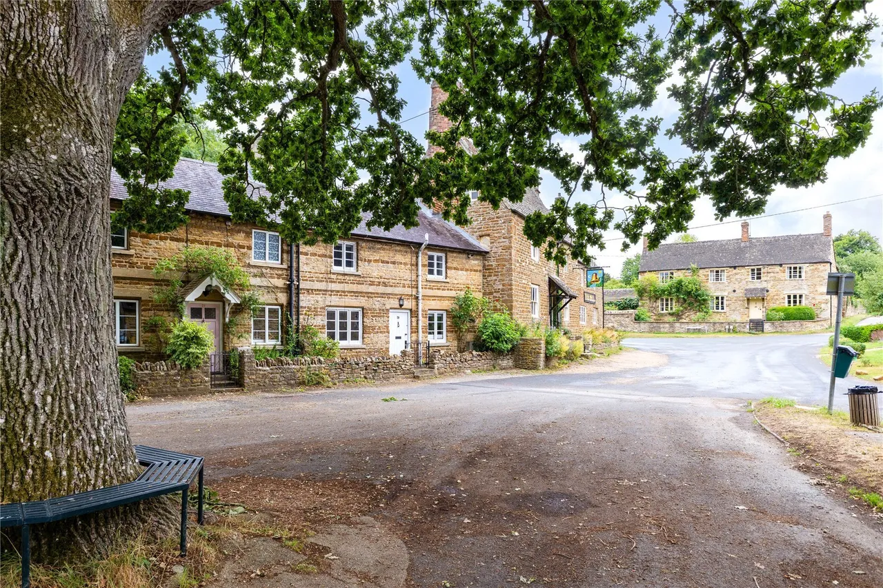 Market Square, Lower Heyford, OX25, photo 14