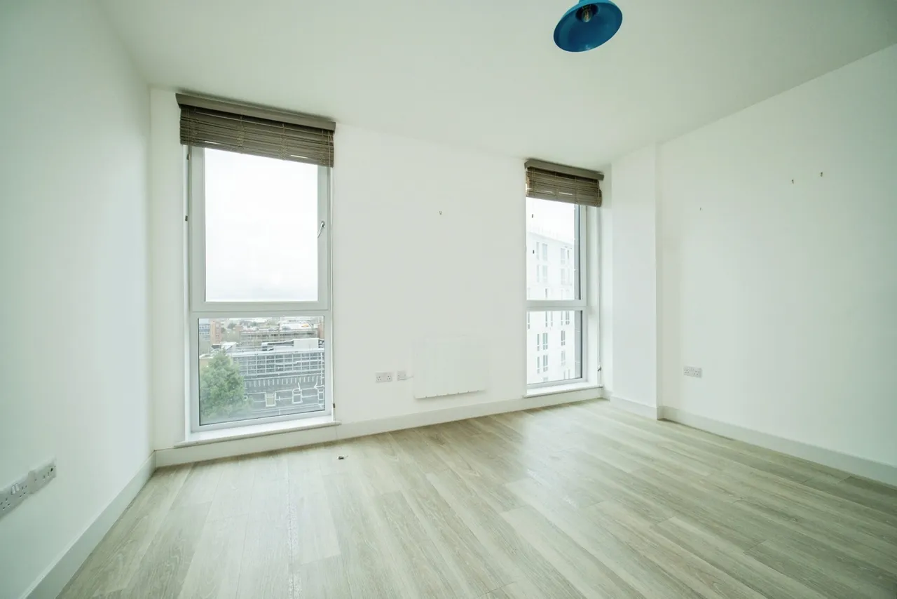 The Ring, Bracknell, RG12, photo 4