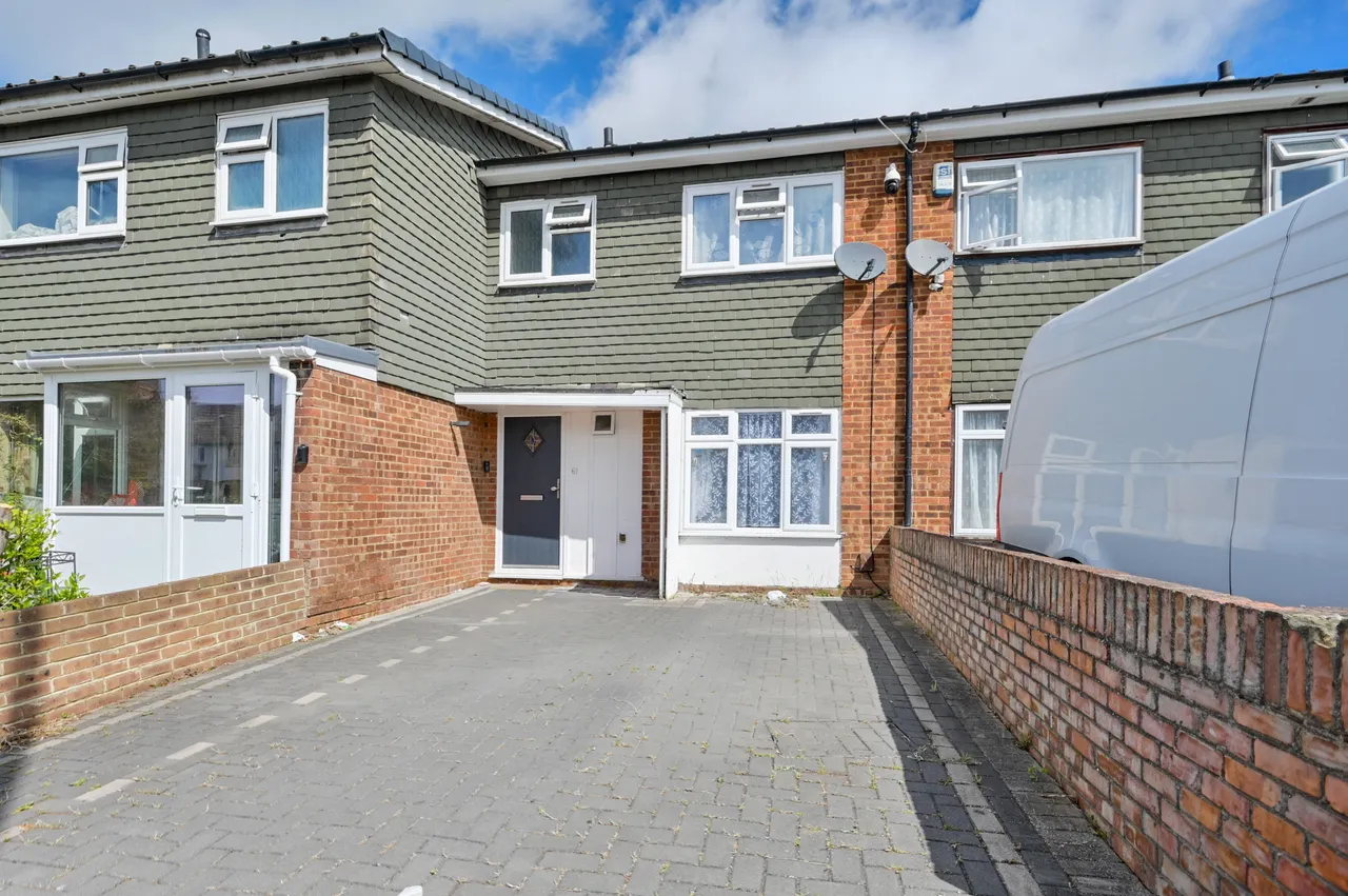 3 bed house for sale — 61 New Heston Road, Hounslow