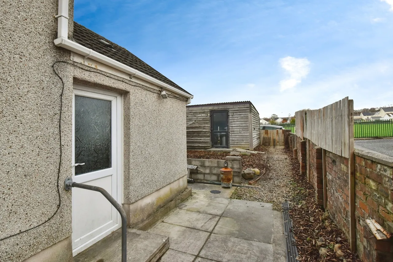 High Street, Ammanford, SA18, photo 9