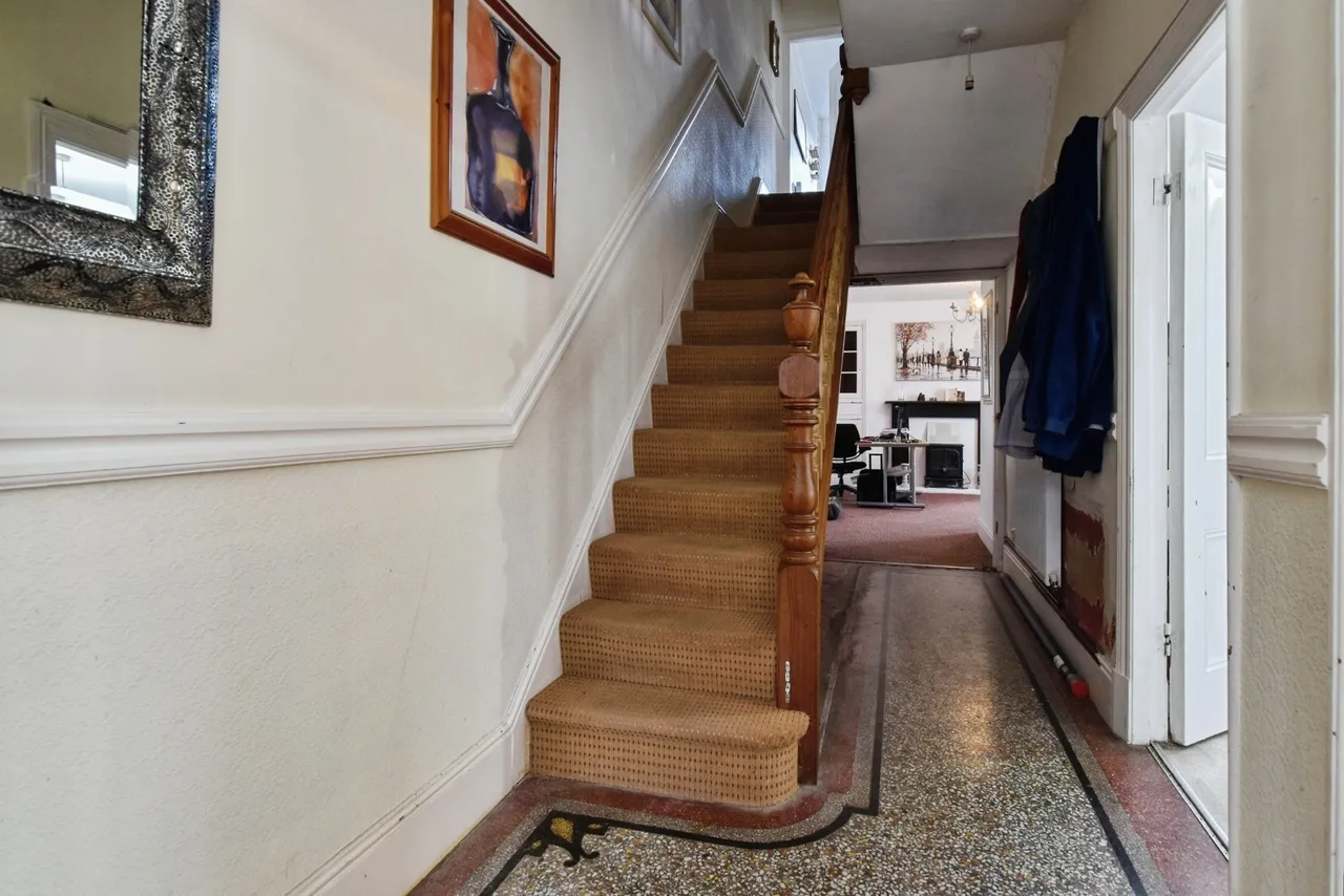 High Street, Ammanford, SA18, photo 10